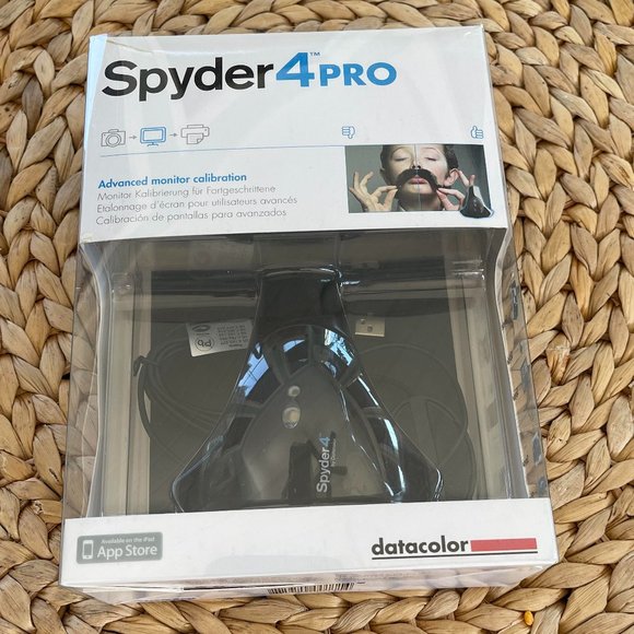 Datacolor Spyder4PRO Display Calibration System - Picture 1 of 8